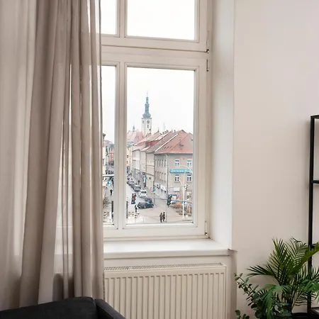 דירה Namesti Frantiska Krizika טאבור